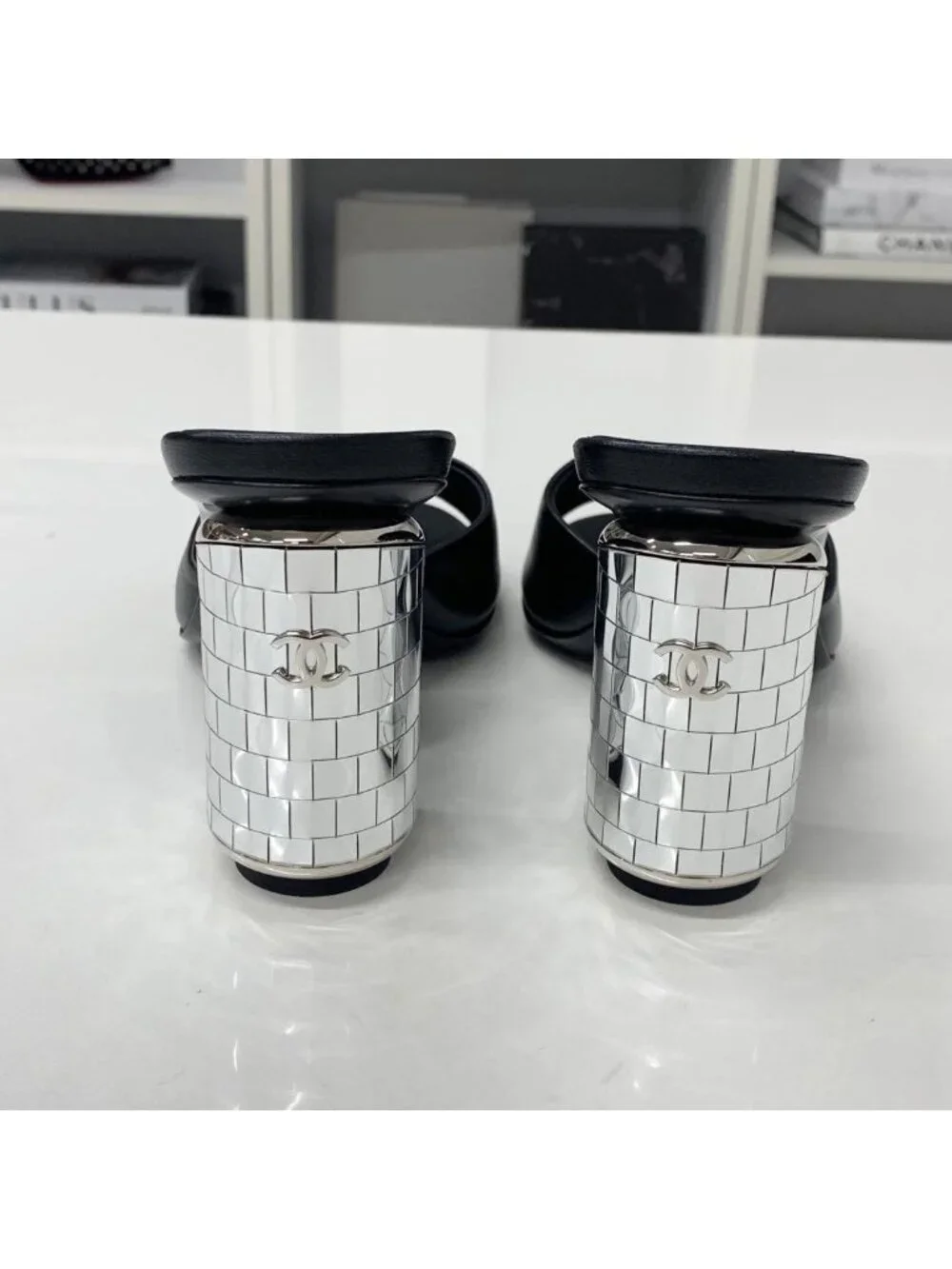 Chanel CC Logo Leather Mirror Heel Sandals Black - Picture 6 of 10